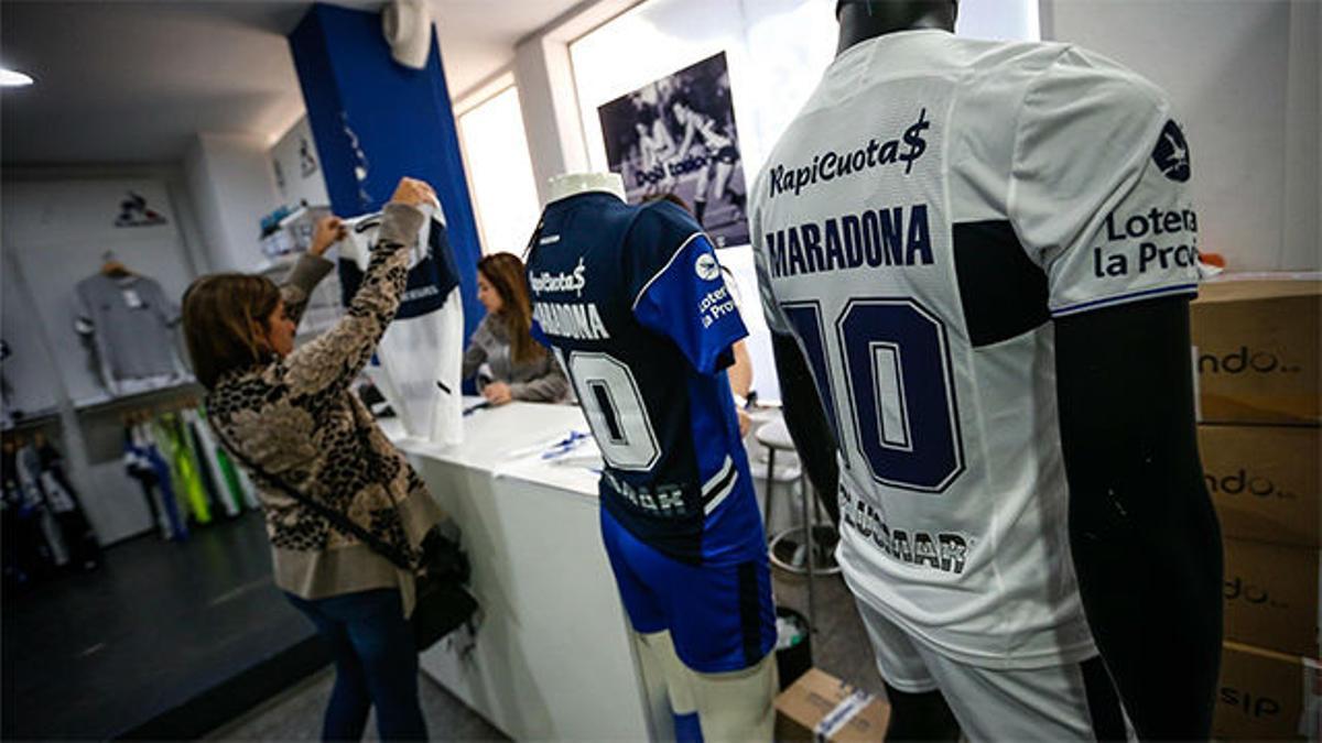Gimnasia y Esgrima La Plata está listo para recibir al huracán Maradona