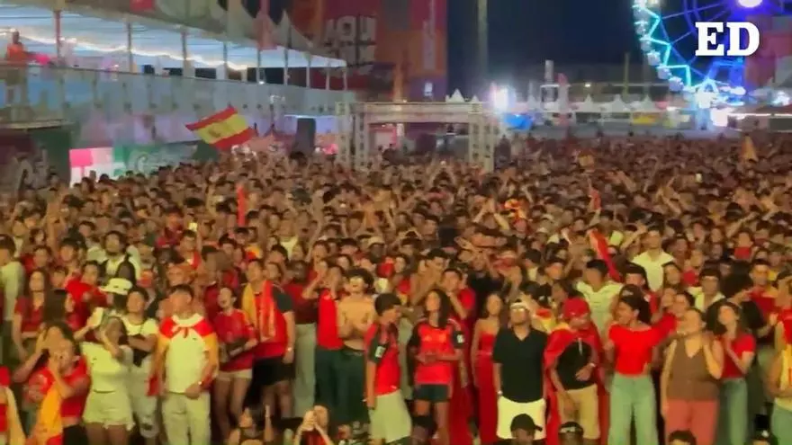 Vídeo: Tenerife se rinde a Pedri al saltar al campo en la final del Mundial 2026