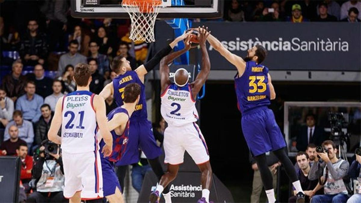 El Efes se impone al Barça en el Palau (82-86)