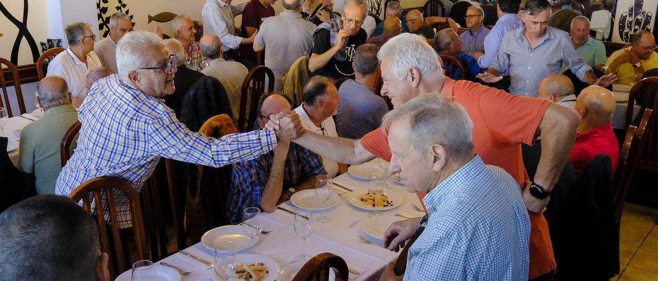 Reunión de antiguos alumnos del Alonso Quesada