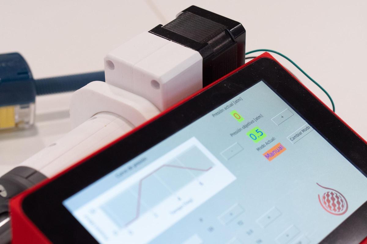 Dispositivo creado por Valux Medical en Elche para utilizar la IA en el inflado del balón durante la intervención de angioplastia