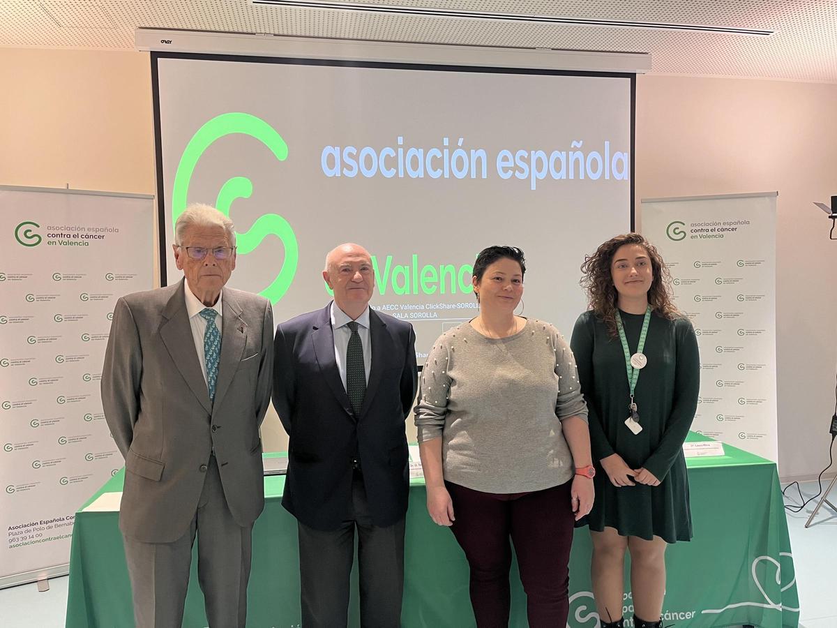El Dr. Antonio Llombart, el Dr. Tomás Trenor, Samantha Camps y Laura Mora en la presentación del impacto laboral del cáncer en València.