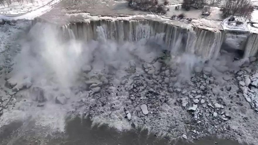 Vídeo: Las cataratas del Niágara, semicongeladas por la bomba ciclónica de EEUU