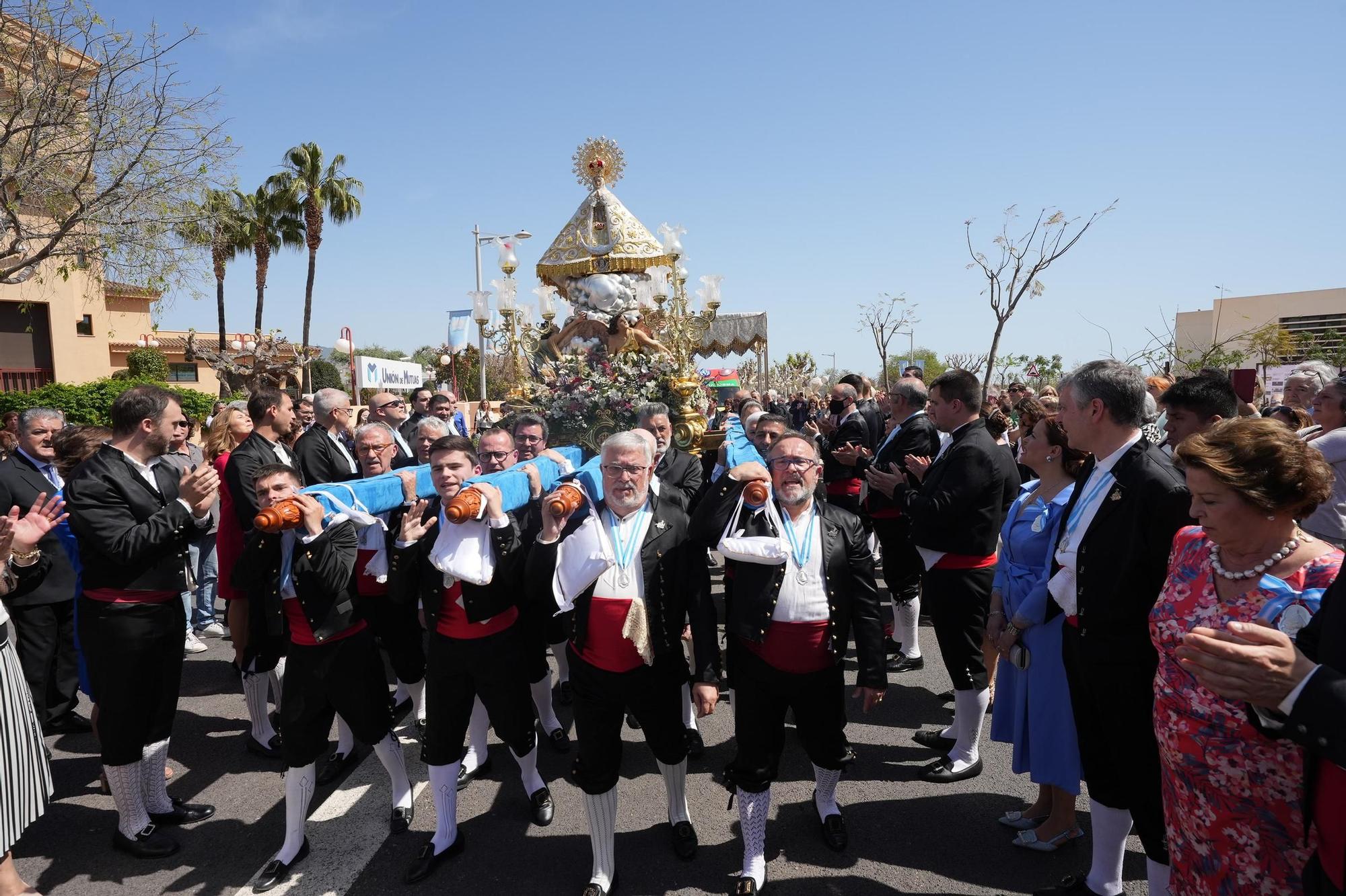 Galería de imágenes: La Virgen del Lledó sale de la basílica para ir a la ciudad