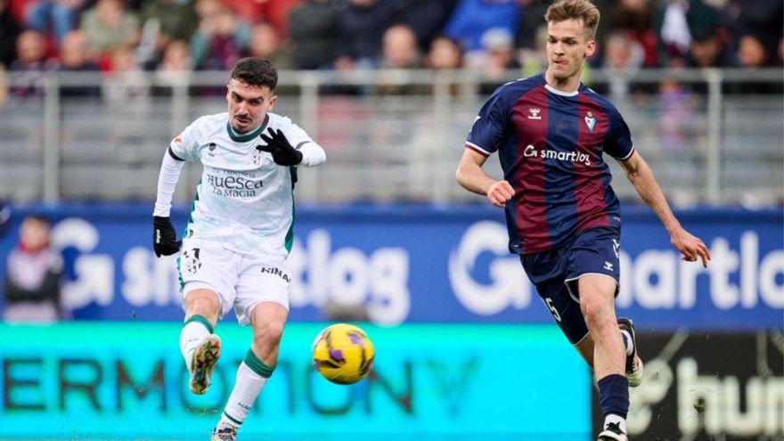 Resumen, goles y highlights del Eibar 2-1 Huesca de la jornada 32 de LaLiga Hypermotion