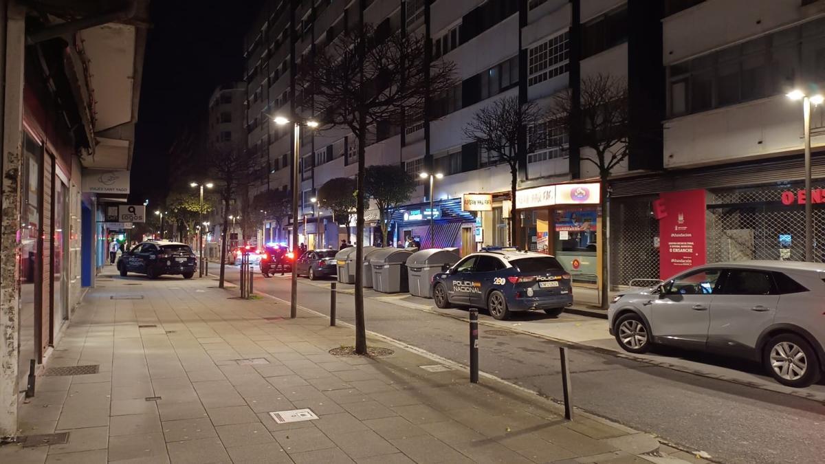 Una nueva pelea multitudinaria en un pub del Ensanche de Santiago deja un herido con múltiples traumatismos