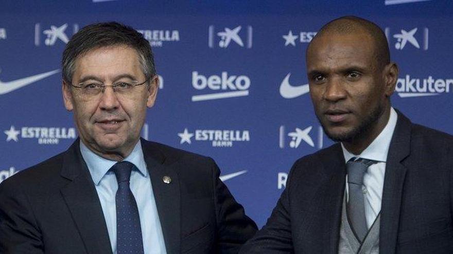 Bartomeu calma a Messi y mantiene a Abidal, de momento