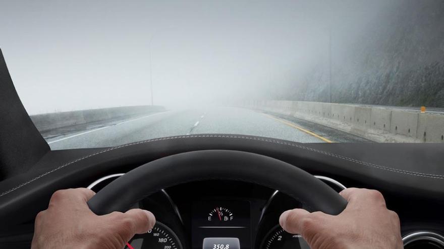 El sencillo truco para desempañar el coche en invierno