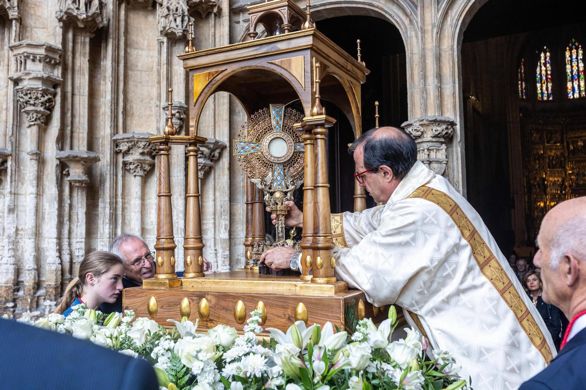 Celebración del Corpus en la Catedral de Oviedo