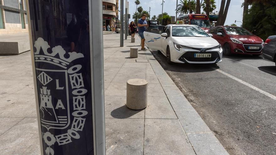 Alicante se enfrenta a la escasez de taxis por Carnaval