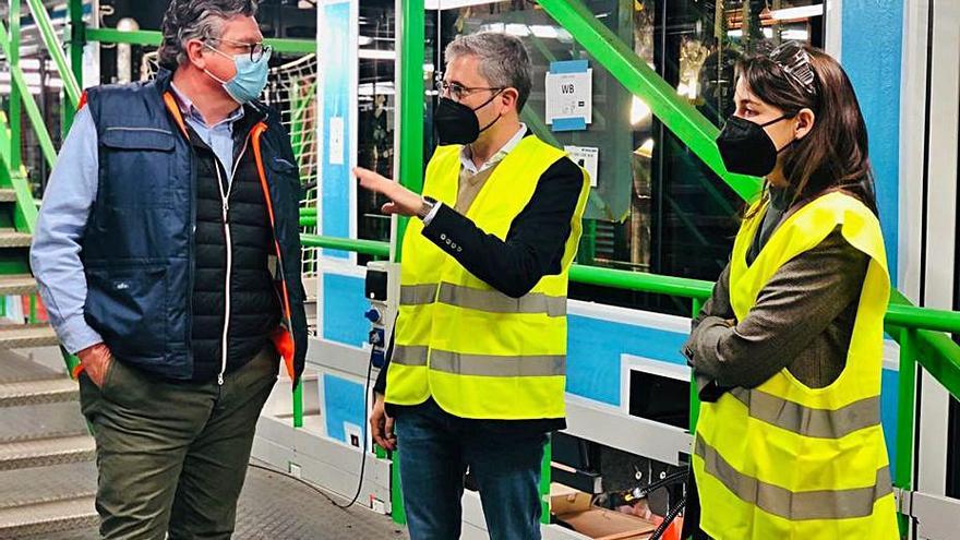 Íñigo Parra y Arcadi España, ayer, en Stadler. | LEVANTE-EMV