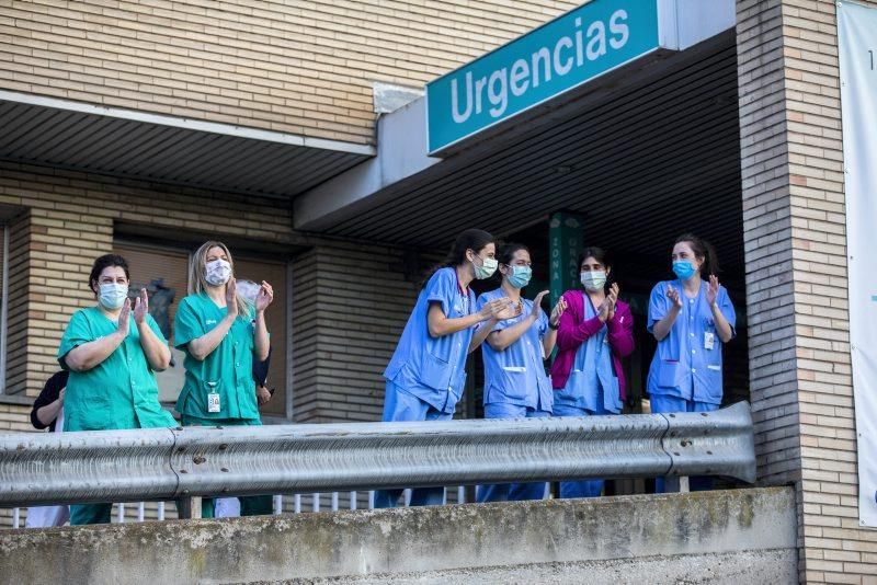 Trabajadores de FCC homenajean a los sanitarios del Servet