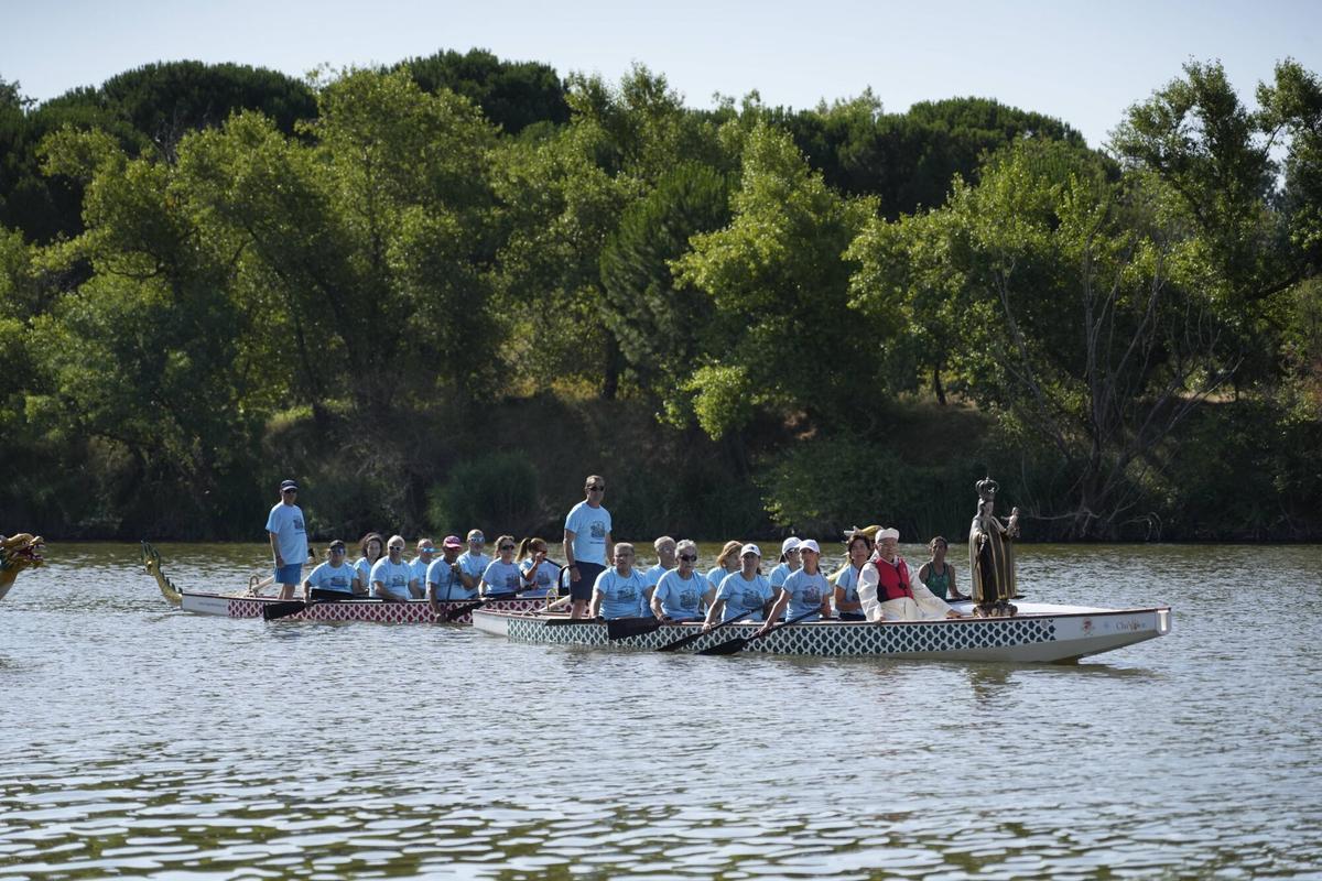 Procesión fluvial de la Virgen del Carmen, en colaboración con pirgagüistas zamoranos Procesión fluvial de la Virgen del Carmen, en colaboración con pirgagüistas zamoranos
