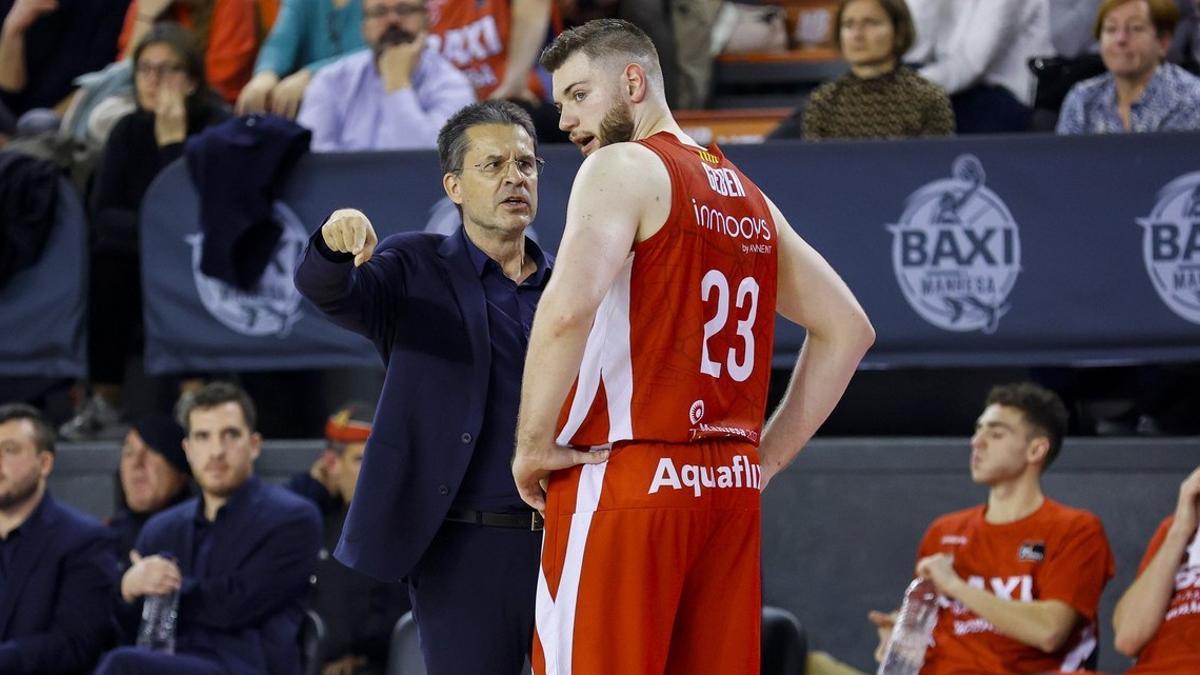 Pedro Martínez pide estabilidad en la plantilla para poder luchar en la Liga Endesa