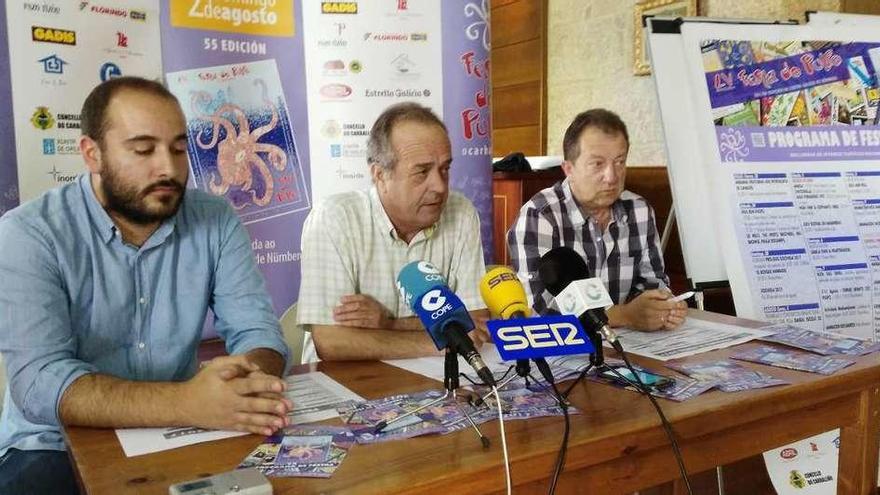 Diego Fernández, Francisco Fumega y José Manuel Dacal en la presentación del programa. // FdV