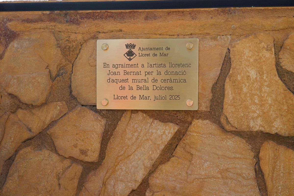 Inauguren a Lloret un mural dedicat a La Bella Dolores.