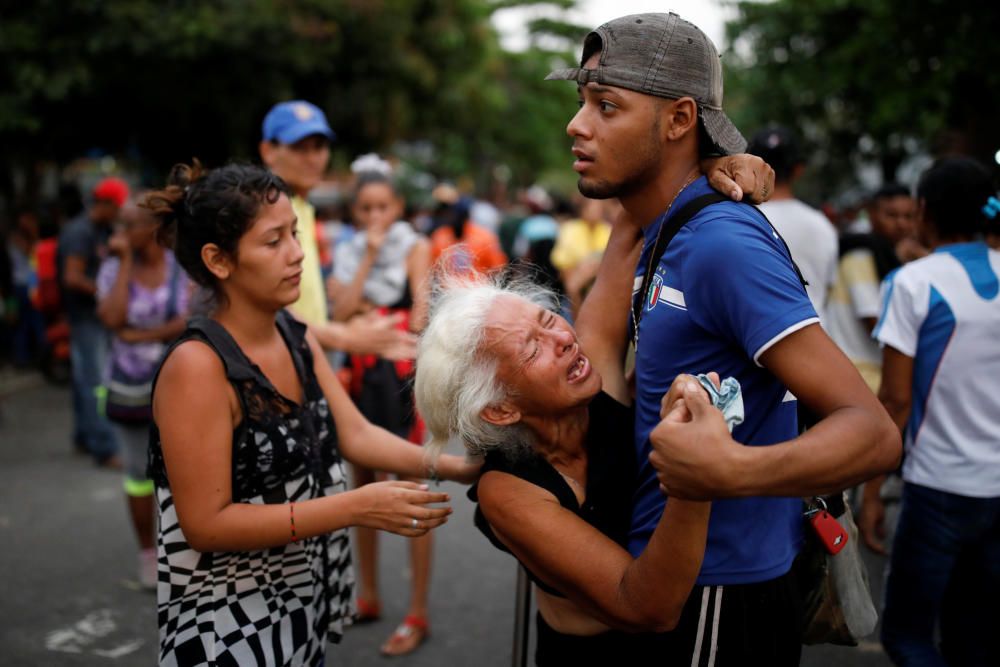 Al menos 68 muertos por un incendio en una comisaría de Venezuela