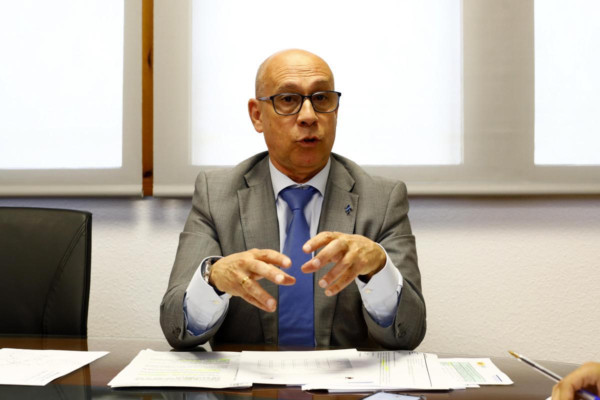 El Jefe Provincial de Tráfico de Zaragoza, José Antonio Mérida, en un momento de la entrevista.