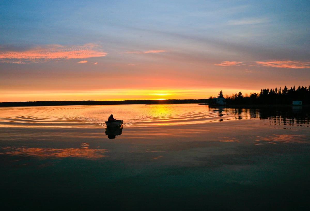 Amanecer cerca de Yellowknife