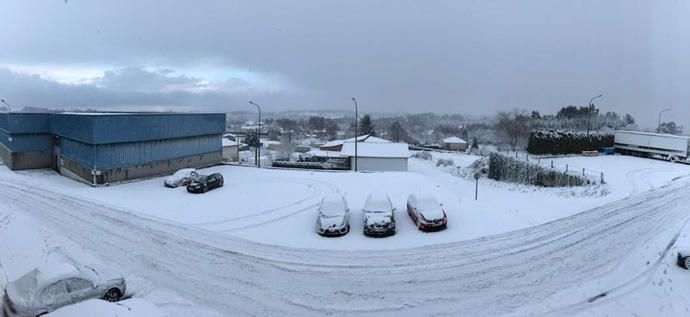 La nieve llega a la montaña de A Coruña