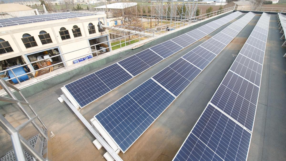 Fotovoltaica instalada en la EDAR La Golondrina.