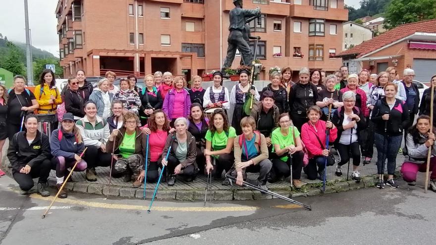 Turón, con paso de mujer