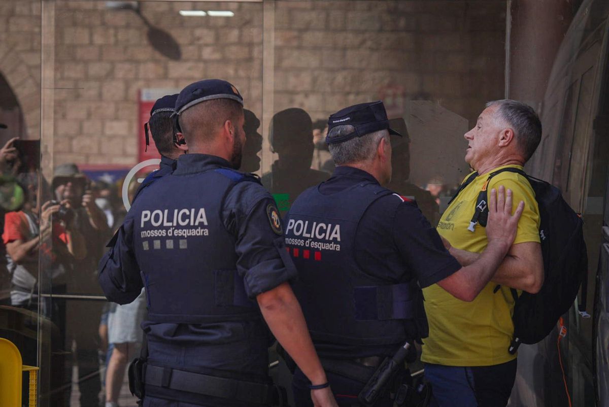 Protestas en Montserrat por la visita de los Reyes de España