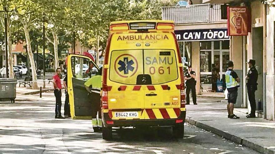 Una ambulancia, el viernes pasado en el lugar de los hechos