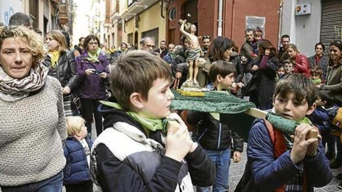 Pasacalles de una anterior edición de Sant Tianet.