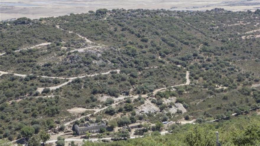 Valoriza no prevé que a corto plazo se pida permiso para explotar Valdeflores