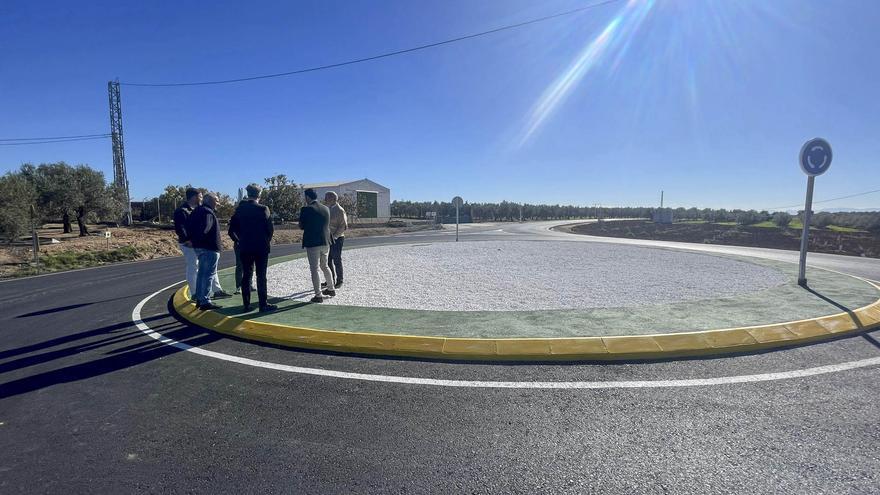 La Diputación mejora con una rotonda la seguridad vial de la intersección de la CO-3301 y la CO-3303