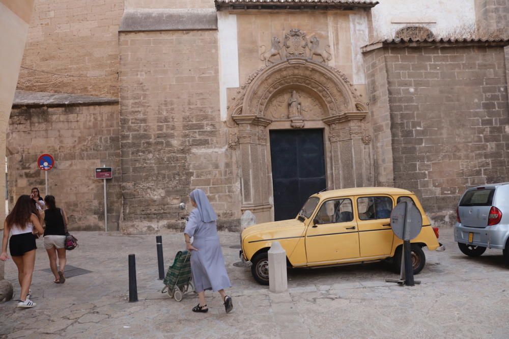 Trasladan cuadros del convento de Sant Jeroni