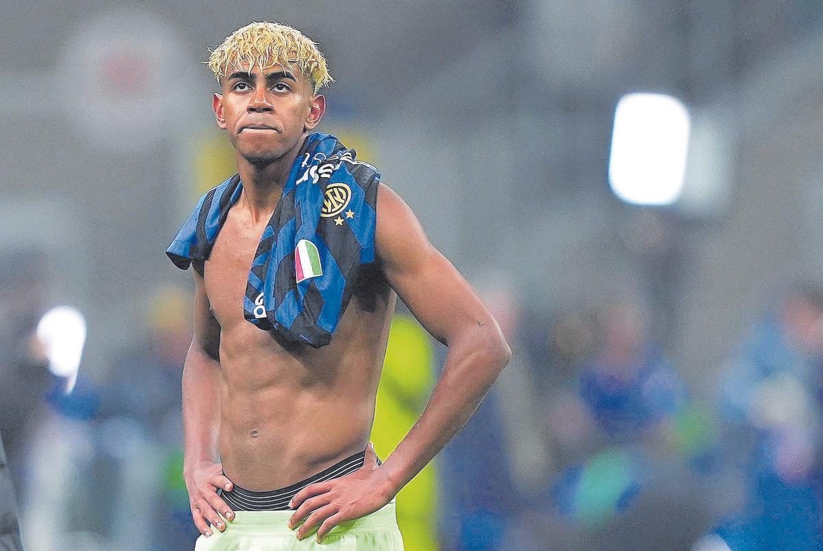 Barcelona's Lamine Yamal during the Uefa Champions League soccer match between Inter and Barcelona at San Siro Stadium in Milan , North Italy - Tuesday May 06, 2025 . Sport - Soccer (Photo by Spada/LaPresse)