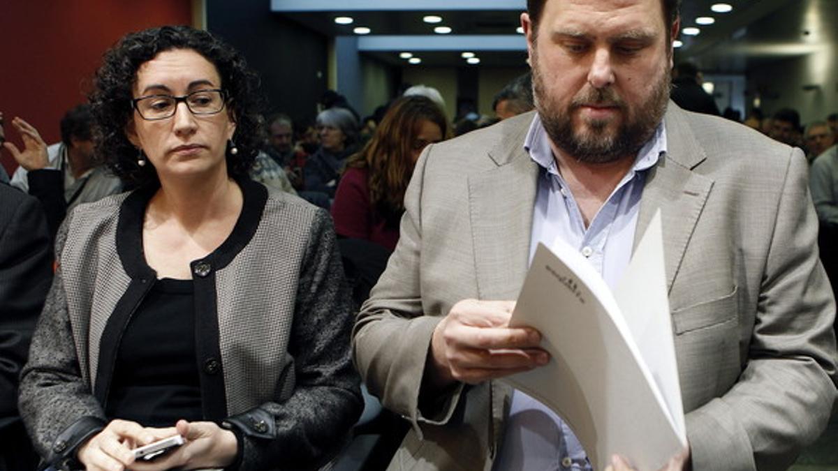 El presidente de ERC, Oriol Junqueras, junto a la secretaria general de ERC, Marta Rovira, durante el Consell Nacional de ERC