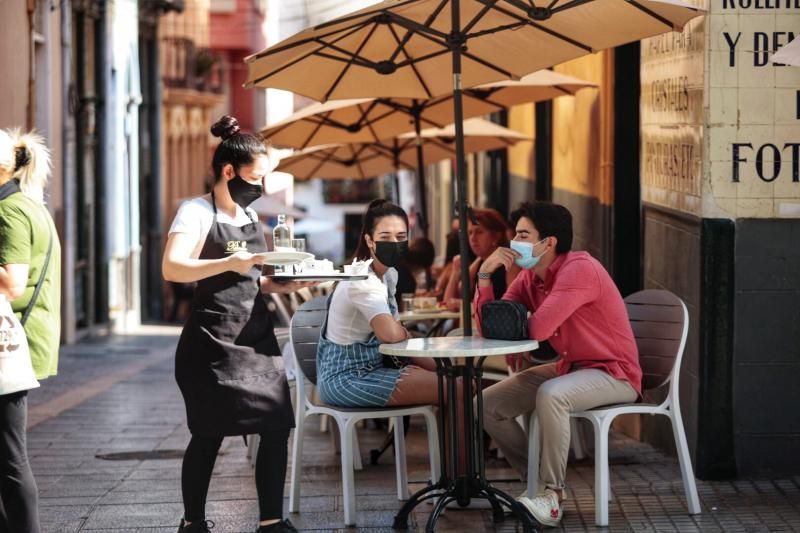 Primer día sin mascarilla en exteriores en Tenerife