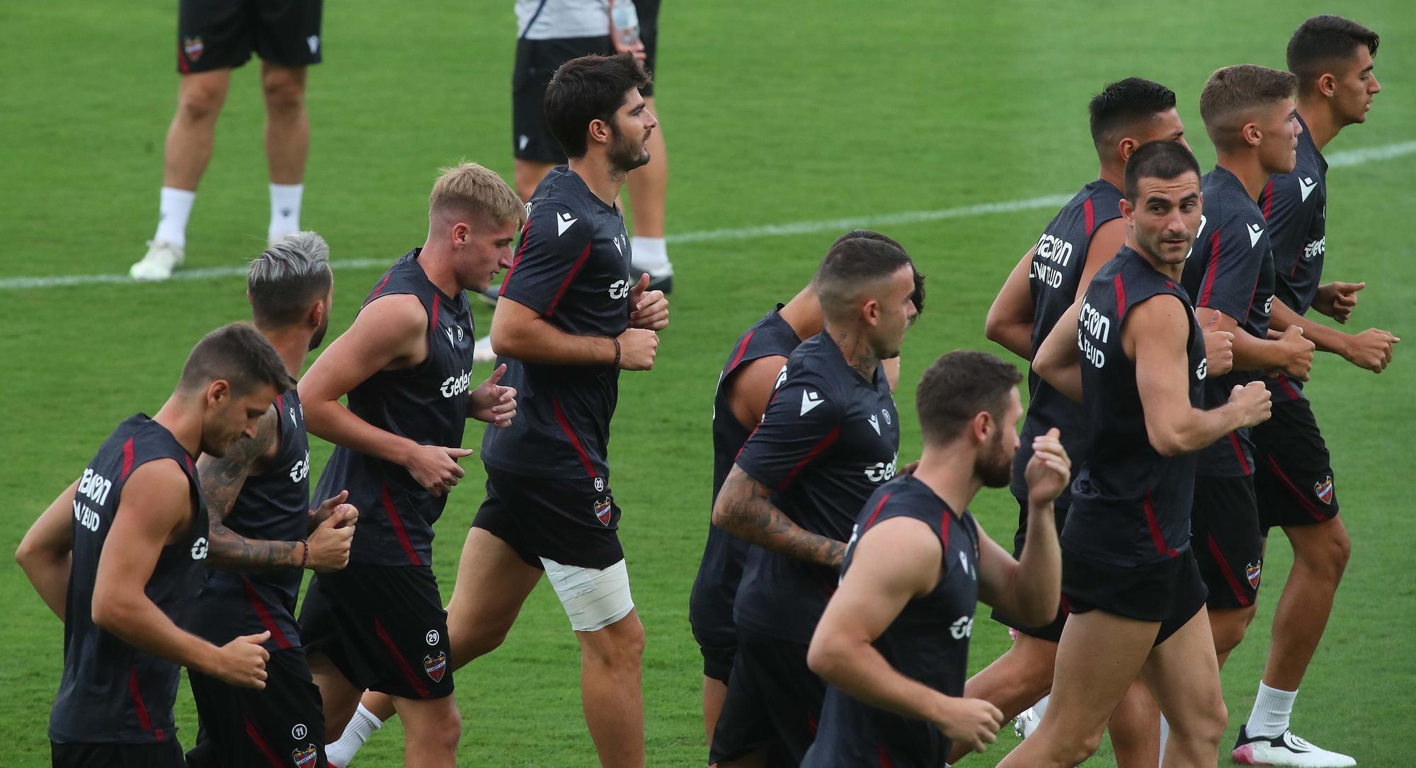 Entrenamiento del Levante previo al partido del Celta