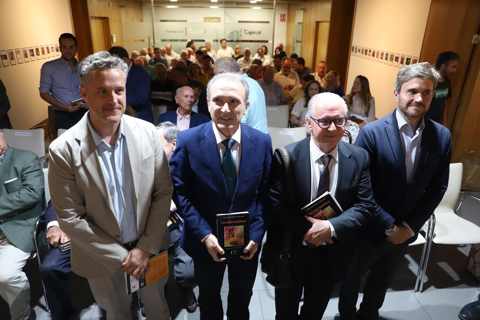 El escritor José María Molina presenta su poemario ‘Las rutas transitivas’
