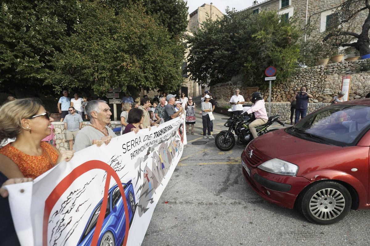 La protesta cortó la carretera de la Serra durante media hora y provocó momentos de tensión.