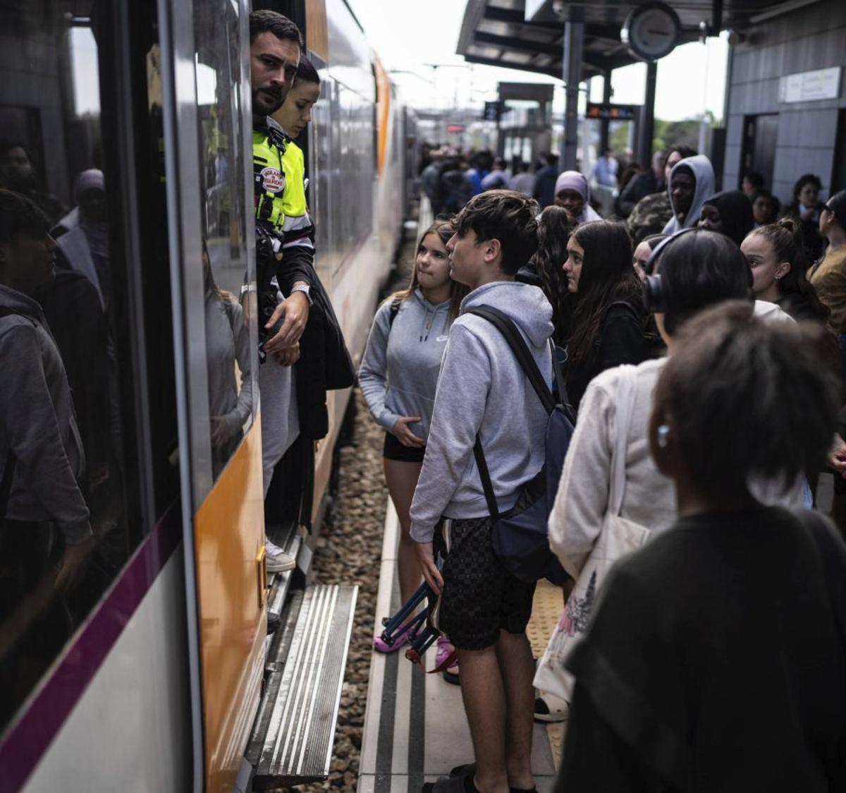 L’AMB planteja que no tots els trens de Rodalies arribin al centre de Barcelona