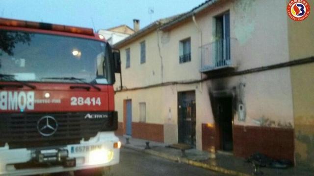 El fuego se ha iniciado en el comedor de la vivienda