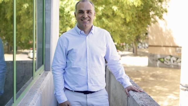 El gerente de Ecoembes en la Región visita las instalaciones de La Opinión en Murcia.