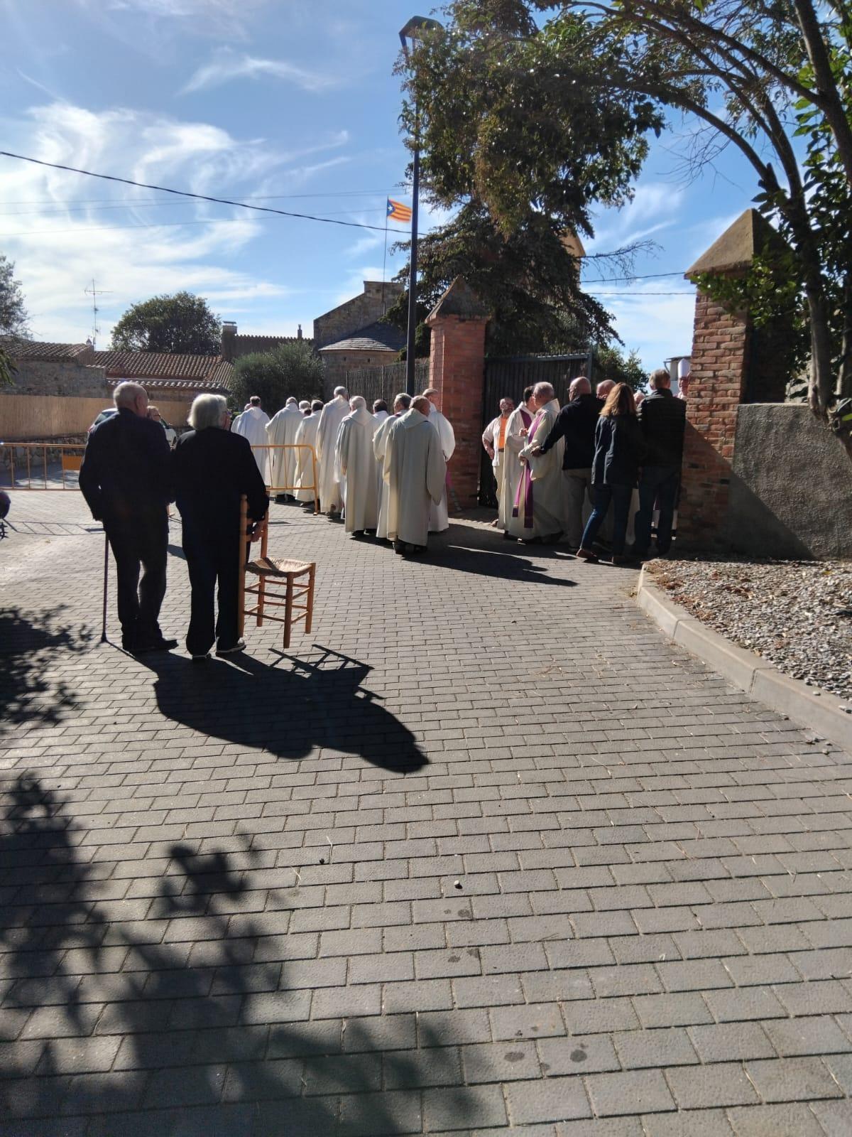 EN IMATGES | Sentit comiat a mossèn Joan Riu i Ferrer, rector emèrit de Roses i Sant Tomàs de Fluvià