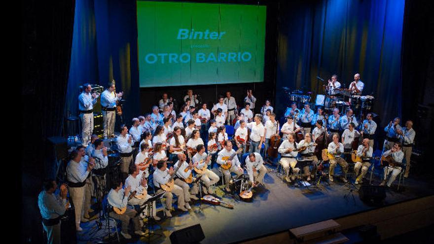Los Gofiones y los jóvenes músicos de Barrios Orquestados