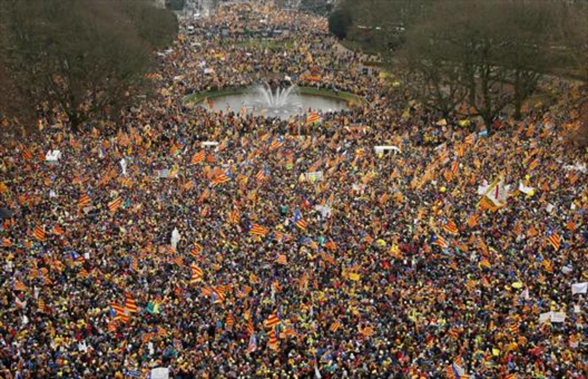 Vista de la multitudinaria concentración catalana en Bruselas.