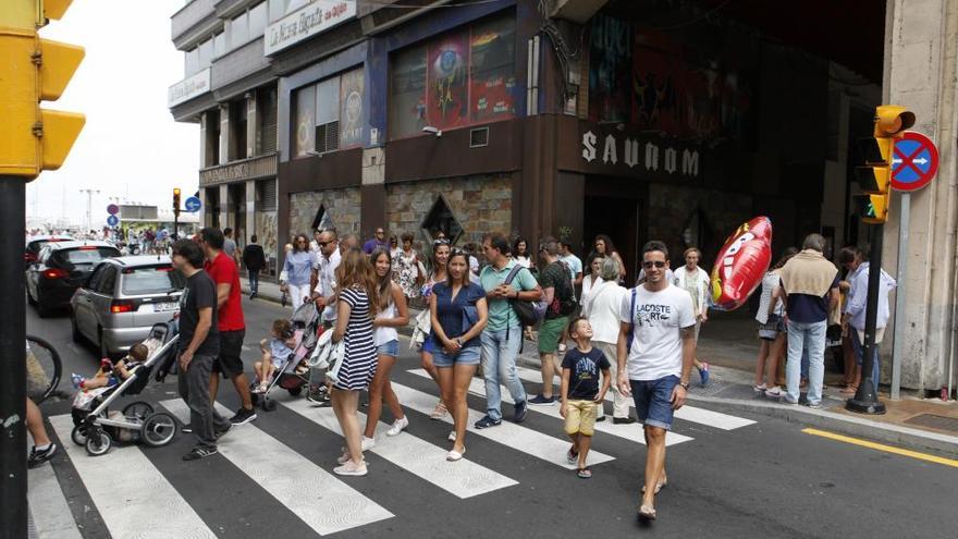 Tráfico caótico en Gijón por el Día de las alas