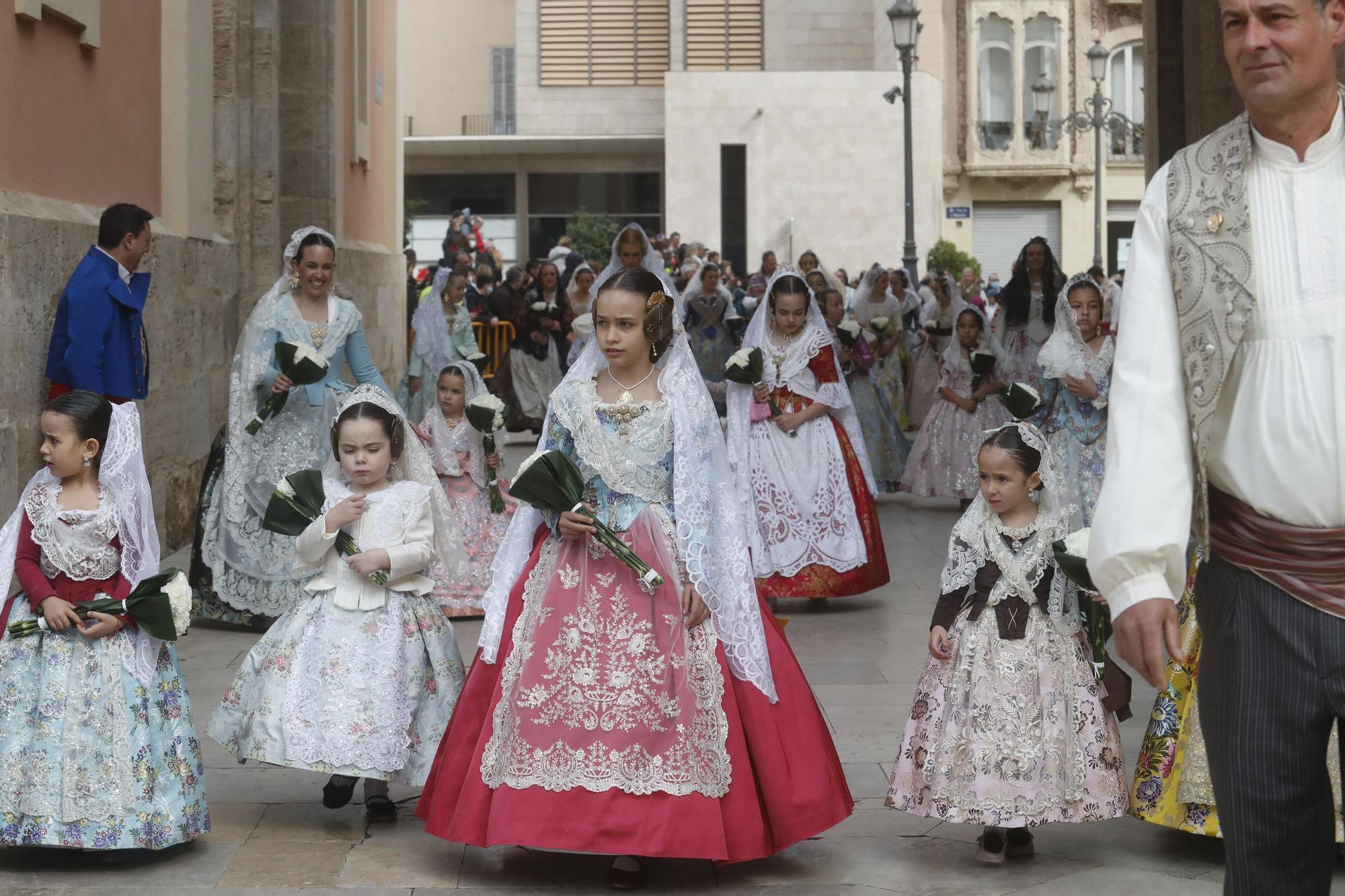 Búscate en el segundo día de ofrenda por la calle de la Paz (entre las 15:30 a las 17:00 horas)