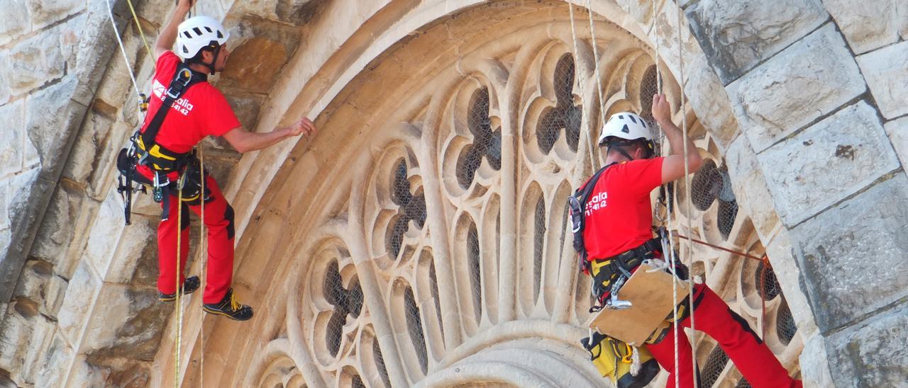 El rosetón de Sant Bartomeu de Sóller se protege contra las palomas