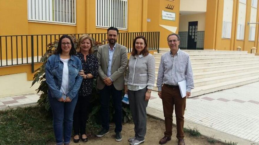 Jiménez y Martín, con responsables del colegio Caro Baroja.