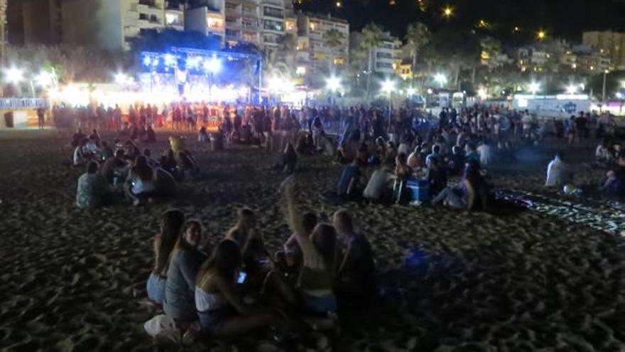 El Festival de Música Ensorra&#039;t&#039; se celebra a la platja durant la Festa Major.