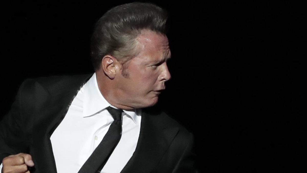 Luis Miguel, enfadado durante un concierto